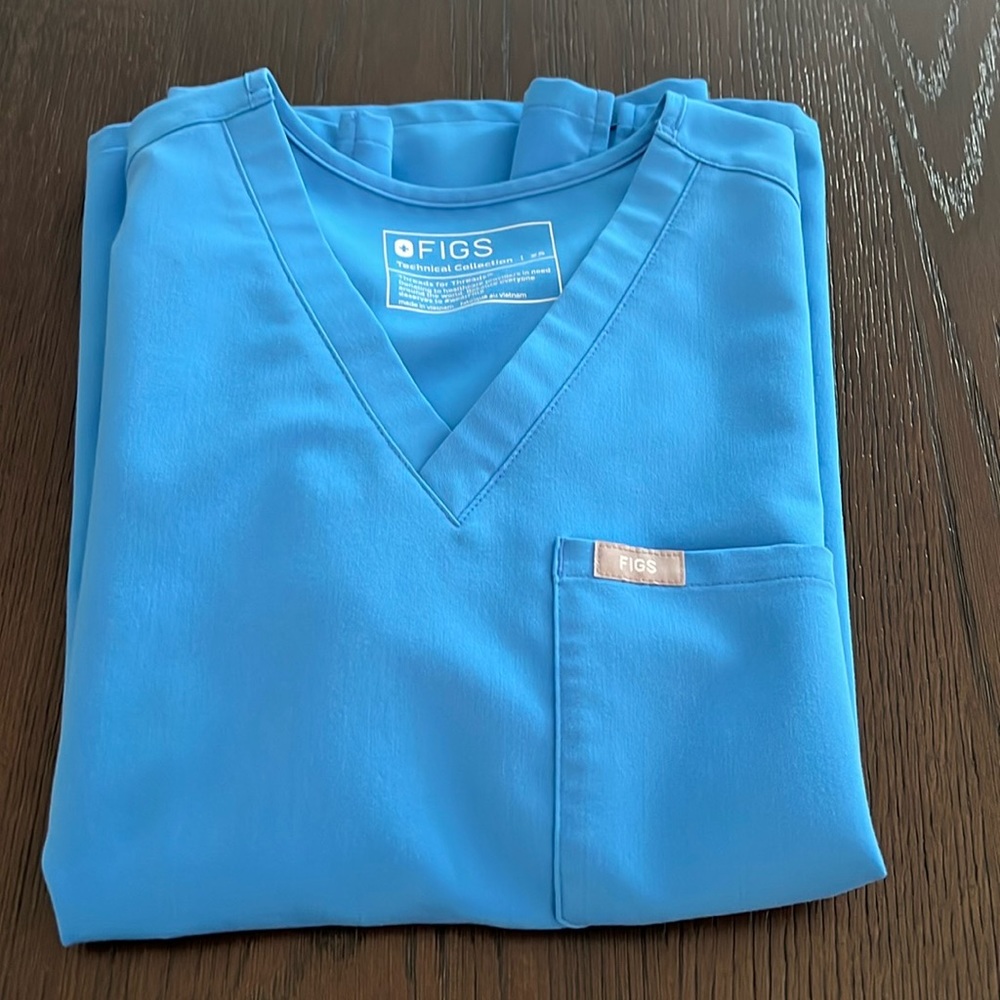 Figs xs women’s blue one pocket scrub